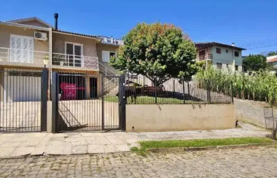 Casa com 2 quartos à venda na Rua Raymundo Danieli, 85, São Francisco, Garibaldi