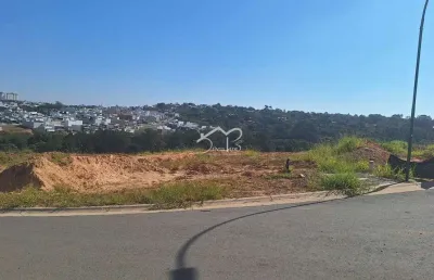 Lote com 318m2 à venda no condomínio clube casa do lago liberado pra construir