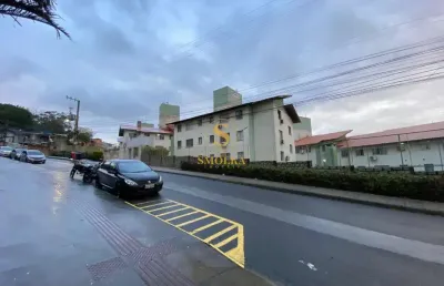Apartamento com 3 quartos para alugar na rua professor clementino de brito, capoeiras, florianópolis, 69 m2 por r$ 2.500