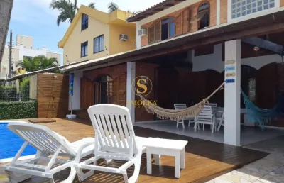 Casa em condomínio fechado com 4 quartos à venda na rua josé rosa cherem, canasvieiras, florianópolis, 265 m2 por r$ 2.290.000