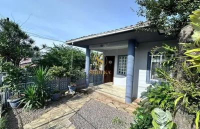 Casa em condomínio fechado com 3 quartos à venda na rua braga, forquilhas, são josé, 125 m2 por r$ 699.900