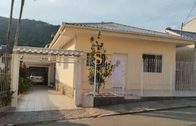 Casa em condomínio fechado com 5 quartos à venda na rua belizário berto da silveira, saco dos limões, florianópolis, 125 m2 por r$ 1.158.900