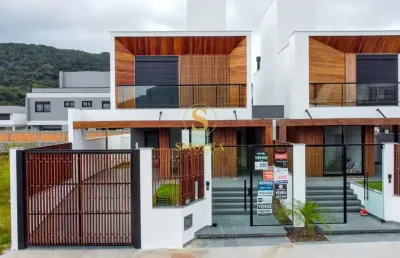 Casa em condomínio fechado com 3 quartos à venda na rodovia doutor antônio luiz moura gonzaga, rio tavares, florianópolis, 197 m2 por r$ 1.990.000