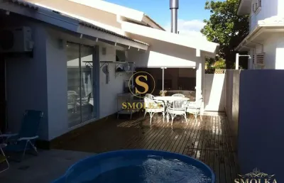 Casa em condomínio fechado com 4 quartos à venda na avenida das lagostas, jurerê internacional, florianópolis, 303 m2 por r$ 5.320.000