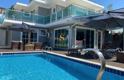 Casa em condomínio fechado com 4 quartos para alugar na avenida dos dourados, jurerê internacional, florianópolis, 330 m2 por r$ 37.500