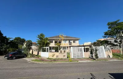 Casa em condomínio fechado com 3 quartos à venda na rua da sibipiruna, cachoeira do bom jesus, florianópolis, 166 m2 por r$ 1.690.000