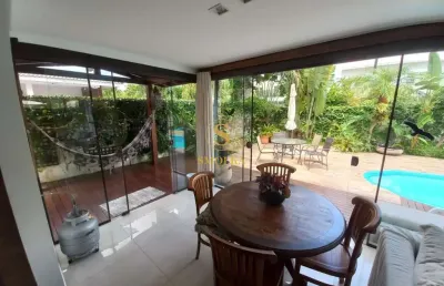 Casa em condomínio fechado com 3 quartos à venda na rua dos cações, jurerê internacional, florianópolis, 242 m2 por r$ 3.990.000