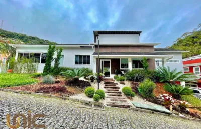 Casa com 2 dormitórios à venda, 300 m² por r$ 2.300.000,00 - panorama - teresópolis/rj