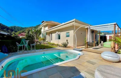 Casa com 3 dormitórios à venda, 470 m² por r$ 1.590.000,00 - vargem grande - teresópolis/rj
