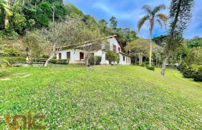 Casa com 6 dormitórios à venda, 338 m² por r$ 3.100.000,00 - posse - teresópolis/rj
