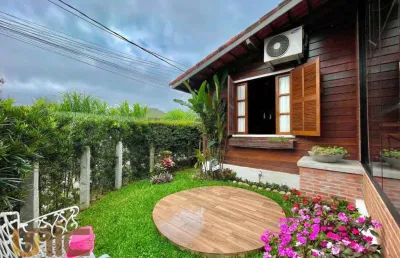 Casa com 2 dormitórios à venda, 117 m² por r$ 520.000,00 - vargem grande - teresópolis/rj