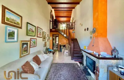 Casa com 3 dormitórios à venda, 113 m² por r$ 570.000,00 - bom retiro - teresópolis/rj