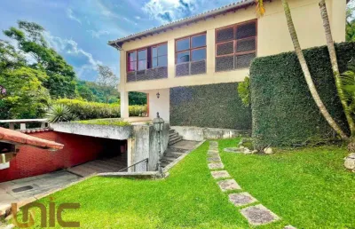 Casa com 6 dormitórios à venda, 524 m² por r$ 1.290.000,00 - bom retiro - teresópolis/rj