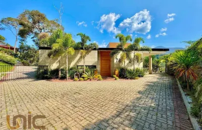 Casa com 3 dormitórios à venda, 181 m² por r$ 1.485.000,00 - parque do imbui - teresópolis/rj