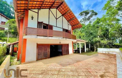 Casa com 4 dormitórios à venda, 209 m² por r$ 1.200.000,00 - granja guarani - teresópolis/rj