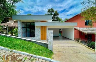 Casa com 3 dormitórios à venda, 200 m² por r$ 1.200.000,00 - albuquerque - teresópolis/rj