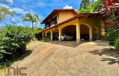 Casa com 5 dormitórios à venda, 271 m² por r$ 1.200.000,00 - albuquerque - teresópolis/rj