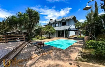 Casa com 4 dormitórios à venda, 235 m² por r$ 1.690.000,00 - albuquerque - teresópolis/rj