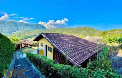 Casa com 2 dormitórios à venda, 121 m² por r$ 470.000,00 - albuquerque - teresópolis/rj