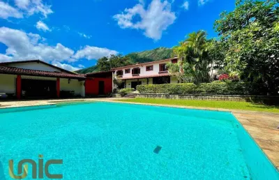 Casa com 5 dormitórios à venda, 576 m² por r$ 2.500.000,00 - araras - teresópolis/rj