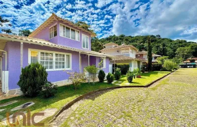 Casa com 3 dormitórios à venda, 128 m² por r$ 850.000,00 - albuquerque - teresópolis/rj