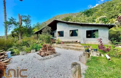Casa com 2 dormitórios à venda, 300 m² por r$ 1.600.000,00 - cascata dos amores - teresópolis/rj