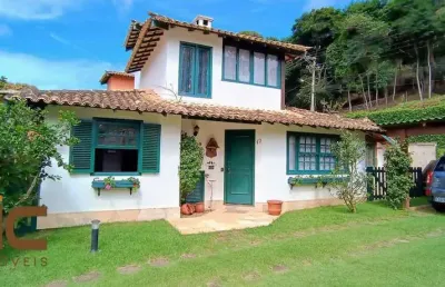 Casa com 3 dormitórios à venda, 135 m² por r$ 840.000,00 - albuquerque - teresópolis/rj