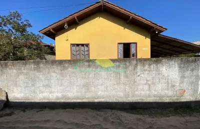 Casa com área externa grande e privativa à venda, campeche, florianópolis, sc