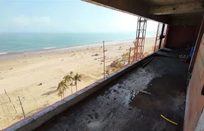 Apto de 3 dorm c/ 3 suíte, 3 vagas, frente mar, 253,34 m² de área útil. canto do forte.