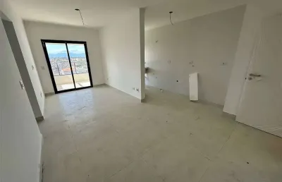 Apto de 2 dorm. c/ 1 suíte, 30 metros da praia, 65,02 m² de área útil. bairro: maracanã.