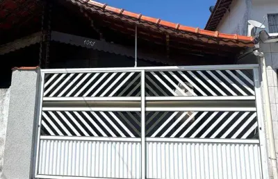 Casa c/ 2 dorm sendo 1 suíte, toda reformada, 70,50 m² de área útil. bairro: