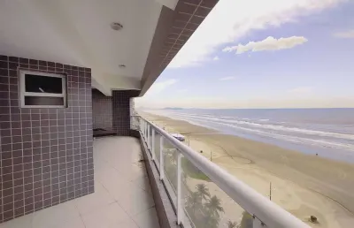 Apto de 3 dorm sendo 1 suíte, frente mar, 2 vagas, 129 m² de área útil. bairro: caiçara.