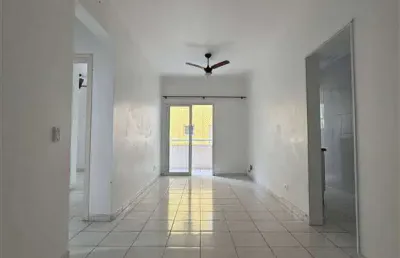 Apto de 2 dorm c/ 1 suíte, sacada, 84,00 m² de área útil. bairro: canto do forte.