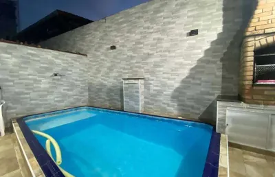 Casa c/ 3 dorm, sendo 3 suítes, c/ piscina, 135 m² de área útil. bairro: forte.