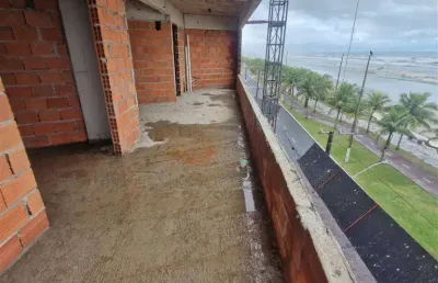 Apto de 2 dorm c/ suíte, frente mar, 88,32 m² de área útil. bairro: solemar.
