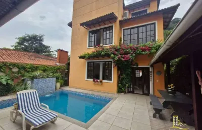 Sobrado triplex com 5 suítes à venda, 240 m² por r$ 1.900.000,00 - tombo - guarujá/sp