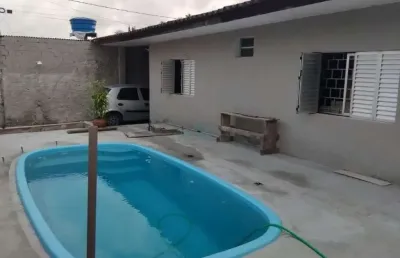 Casa com 4 quartos para alugar no Perequê, Matinhos 