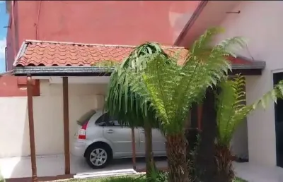 Casa com 2 quartos à venda no Pinheirinho, Curitiba 