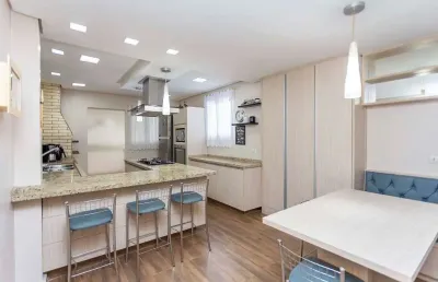 Apartamento térreo - reformado - com 3 dormitórios à venda, 109 m² por r$ 673.900,00 - centro - curitiba/pr