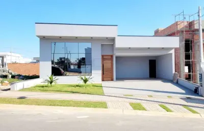 Casa à venda, moderna e nova, com três dormitórios em excelente localização , lazer completo nas  c