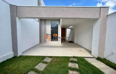 Casa de 03 quartos no bairro lundceia localizada a 1,8 km da orla da lagoa