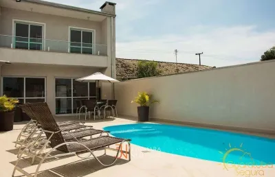 Casa com 3 quartos à venda na Rua Califórnia, Coroados, Guaratuba