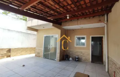 Casa com 2 dormitórios à venda, 110 m² por r$ 320.000 - extensão serramar - rio das ostras/rj