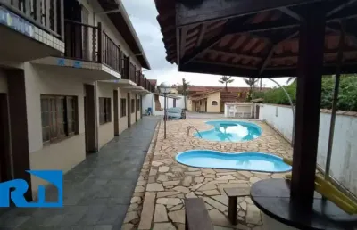 Condomínio a venda com 07 casas, ótimo para gerar renda em caraguatatuba!