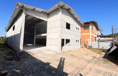 Barracão / Galpão / Depósito com 3 salas para alugar no Nova Brasília, Joinville 