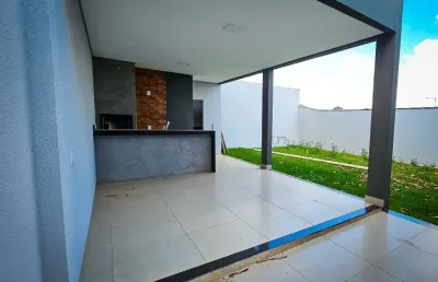 Casa com 3 quartos à venda na Cidade Jardim, Uberlândia 