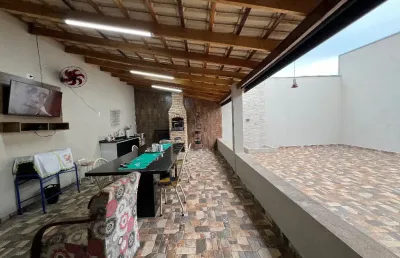 Casa com 2 quartos à venda no Planalto, Uberlândia 