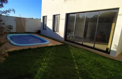 Casa em condomínio fechado com 3 quartos à venda em Gávea Sul, Uberlândia 