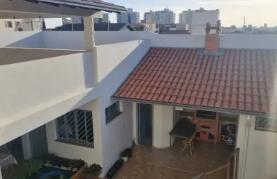 Casa com 5 quartos à venda no Santa Mônica, Uberlândia 