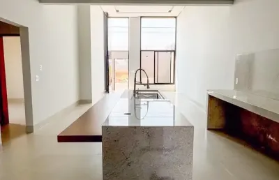 Casa com 3 quartos à venda no Novo Mundo, Uberlândia 